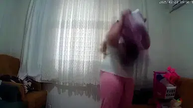 1 Yaşındaki Bebeğe Anne Şiddeti: Gizli Kamera Her Şeyi Açıkladı