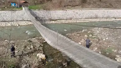 Sinop'ta Fırtına Nedeniyle Asma Köprüde Meydana Gelen Kazada İki Kişi Yaralandı