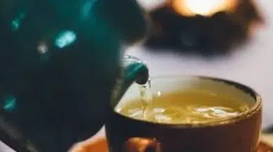 Nane çayı: Baş ağrısına ve sindirim sorunlarına karşı etkili bir çözüm mü?