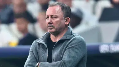 Sergen Yalçın, Etiler'de Gece Kulübü Çıkışında Görüntülendi