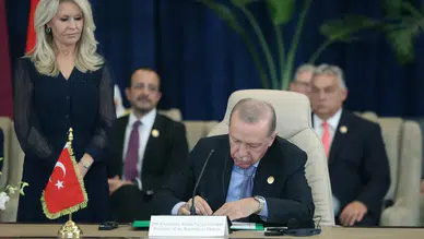 Cumhurbaşkanı Erdoğan, Gazze Zirvesi'nde Barış Metnini Okudu