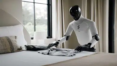 İnsansı robot figure 03, oturma odasını otonom olarak nasıl düzenledi?