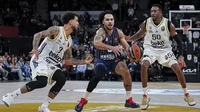 Anadolu Efes, Fenerbahçe Beko Maçına Dört Eksikle Çıkacak