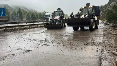 Bilecik'te Şiddetli Yağış Ulaşımı Olumsuz Etkiledi