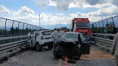 Sakarya'da Trafik Kazası: İki Jandarma Personeli Şehit Oldu