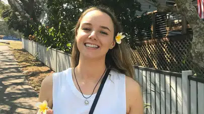 Evde Doğum Yapan Ünlü Fenomen Hayatını Kaybetti