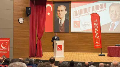 Başkan Altun’dan Davutoğlu’na Sert Eleştiri: "Siyaset Hatıralar Albümü Değildir"