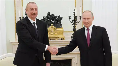 Putin ve Aliyev Duşanbe'de Bir Araya Geldi