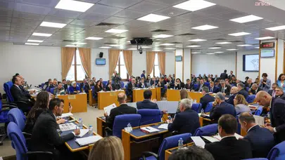 TBMM Plan ve Bütçe Komisyonu'nda Gerilim: AKP ve CHP Vekilleri Arasında Tartışma