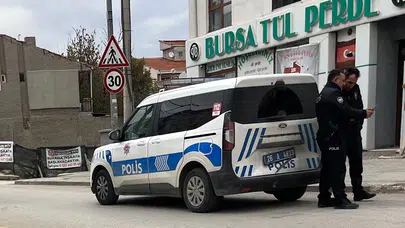 Eskişehir'de Polis Aracına Motosiklet Çarpıp Kaçtı