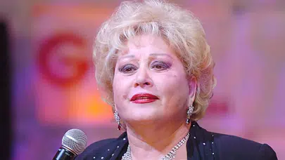 Muazzez Abacı'ya AKM'de Veda Töreni