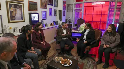 Özgür Özel, Hrant Dink'in ailesini ziyaret etti