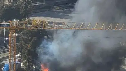 İzmir'de İnşaat Şantiyesinde Yangın Çıktı