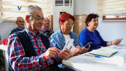 Antalya’da 60 Yaş Üstüne Akıllı Telefon Eğitimi