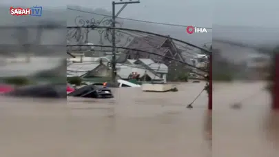 Filipinler'i Kalmaegi Tayfunu Vurdu: 2 Ölü
