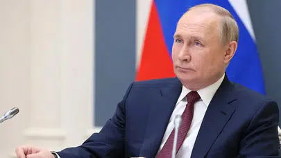Putin'den Ukrayna'ya Sert Uyarı: Çekilmezlerse Hedeflere Silah Zoruyla Ulaşırız