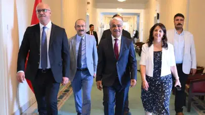 DEM Parti İmralı Heyeti, Meclis'te AK Parti'yi Ziyaret Etti