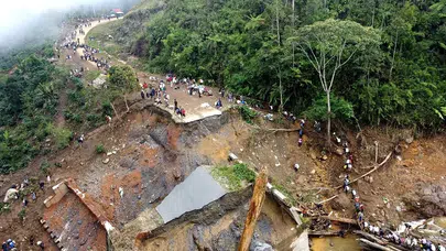 Endonezya'da Yağışların Yol Açtığı Can Kaybı 1053’e Ulaştı