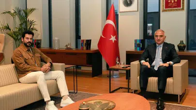 Burak Özçivit’ten Kültür ve Turizm Bakanı Ersoy’a Ziyaret