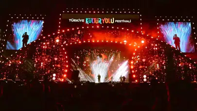 Siyam, Erzurum Kültür Yolu Festivali'nde Unutulmaz Bir Gece Yaşattı