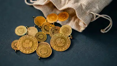 Altın Fiyatları Rekor Tazeledi: 8 Eylül Gram, Çeyrek ve Cumhuriyet Altını Ne Kadar Oldu?