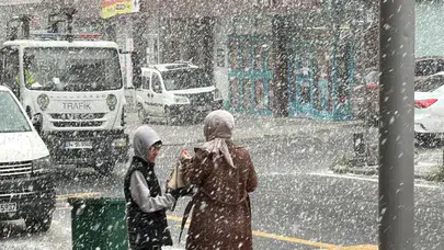 Meteoroloji'den 27 İl İçin Sarı Kodlu Uyarı: İstanbul'da Kar Yağışı Ne Kadar Sürecek?