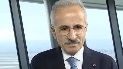 Ulaştırma Bakanı Uraloğlu Canlı Yayında Rahatsızlandı