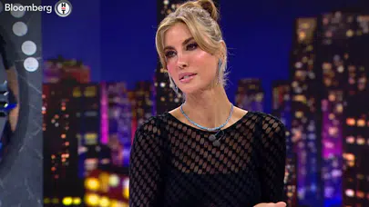 Çağla Şıkel: Aşka Gözüm Kapalı