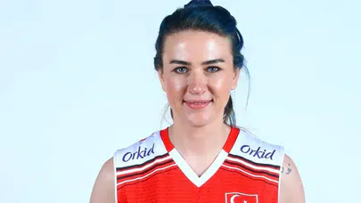 Meryem Boz Kimdir? Milli Voleybolcu Meryem Boz Kaç Yaşında, Nereli?