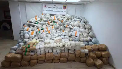 Hakkari'de 860 kilogram uyuşturucu ele geçirildi