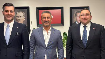 Üsküdar Belediye Meclisi'nde transfer trafiği: Bir isim daha saf değiştirdi