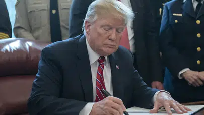 Trump, Yüksek Mahkeme'nin Tarife Kararına Nasıl Tepki Gösterdi?