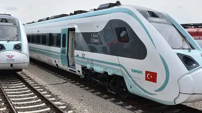 Türkiye’nin İlk Milli Hızlı Treni Cuma Günü Test Rayına Çıkıyor