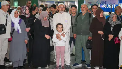 Kutsal topraklara yolculuk başladı: Ankara'da hacı adayları için duygusal veda