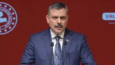 Bakan Çiftçi'den yaralı komisere moral ziyareti: Devletimiz kahramanlarımızın yanındadır