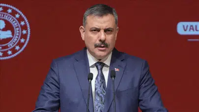 Okullarda artan şiddet olaylarına Bakan Çiftçi’den sert uyarı: Dijital dünya gençlerin karakterini zehirliyor