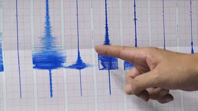 Ege Bölgesi'nde hareketli saatler: Manisa'da korkutan sarsıntı