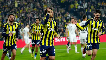 Fenerbahçe'de Rizespor sınavı öncesi kritik alarm: Kart sınırındaki 7 yıldız derbiyi kaçırabilir