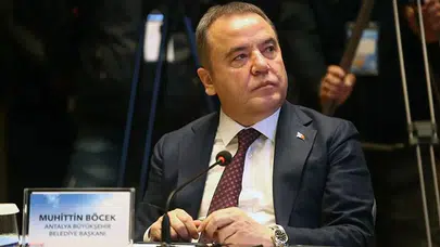 Muhittin Böcek'ten beklenen istifa kararı: Siyasi kariyerine nokta mı koyuyor?
