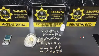 Zehir tacirine Sakarya’da narkotik darbesi: 57 kilo bonzaiye yetecek madde ele geçirildi