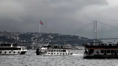 İstanbul semalarında alarm: Meteoroloji radarları sağanak yağışa işaret etti
