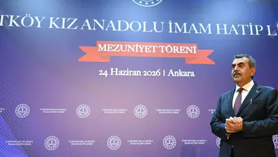 Açlık grevi sürerken Bakan Tekin’den “fedakarlık” mesajı: Gözler eylemdeki öğretmenlerin üzerinde