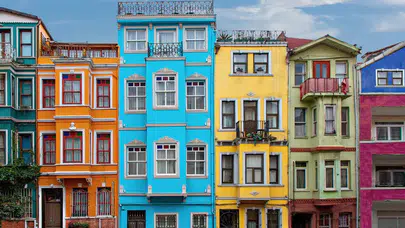 İstanbul'un gürültüsünden kaçış noktası: Zamana meydan okuyan semt Balat