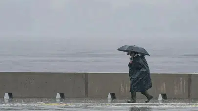 Meteoroloji'den peş peşe uyarılar: İstanbul dahil 20 ilde sağanak alarmı