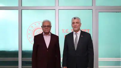 Bakan Bolat'tan Pakistanlı Büyükelçi Junaid'e veda: Ticari ilişkilerde yeni dönem mesajı