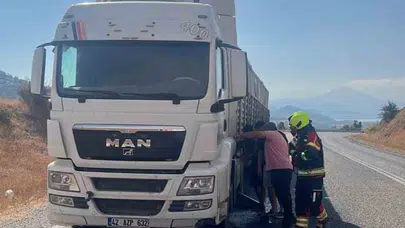 Sındırgı yolunda korku dolu anlar: Seyir halindeki otomobil alevlere teslim oldu