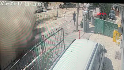 Avcılar'da yıkım faciasına ramak kaldı: Ölümden saniyelerle döndüler