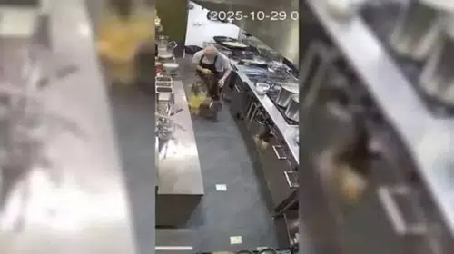 Çin'de Kaynar Çorba Kazası: Aşçı 3. Derece Yanık Yaralandı