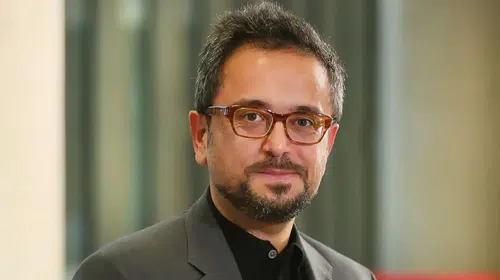 Ali Sabancı Kimdir? Esas Holding Başkanı'nın Kariyeri ve Serveti