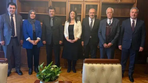 DEM Parti ve AKP Van Milletvekilleri Meclis'te Sorunları Görüştü